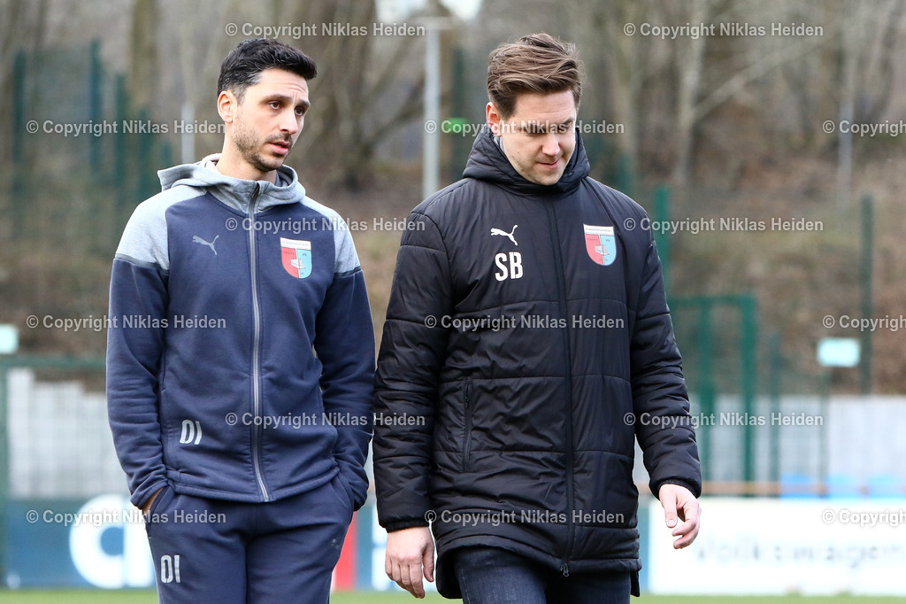 NH_HolsteinKielU23_SVDrochtersenAssel_RegionalligaNord_02032024 | Oliver Ioannou (Trainer, SV Drochtersen/Assel) und Sören Behrmann (Sportlicher Leiter, SV Drochtersen/Assel)

Regionalliga Nord I 24. Spieltag I 02.03.2024