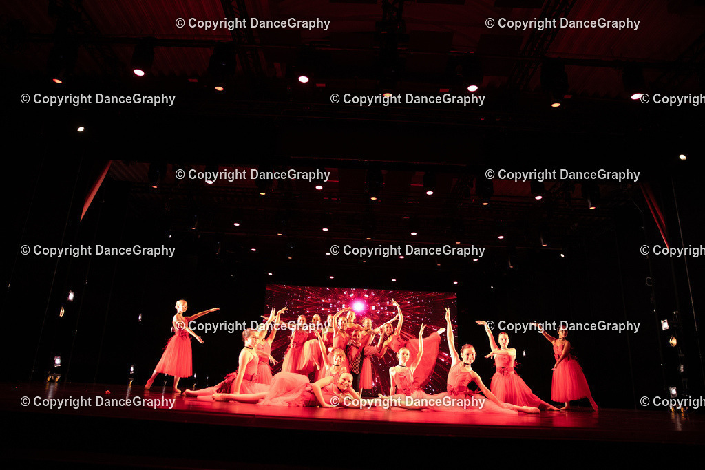 GPHY5221 | DanceGraphy - Realisiert mit Pictrs.com