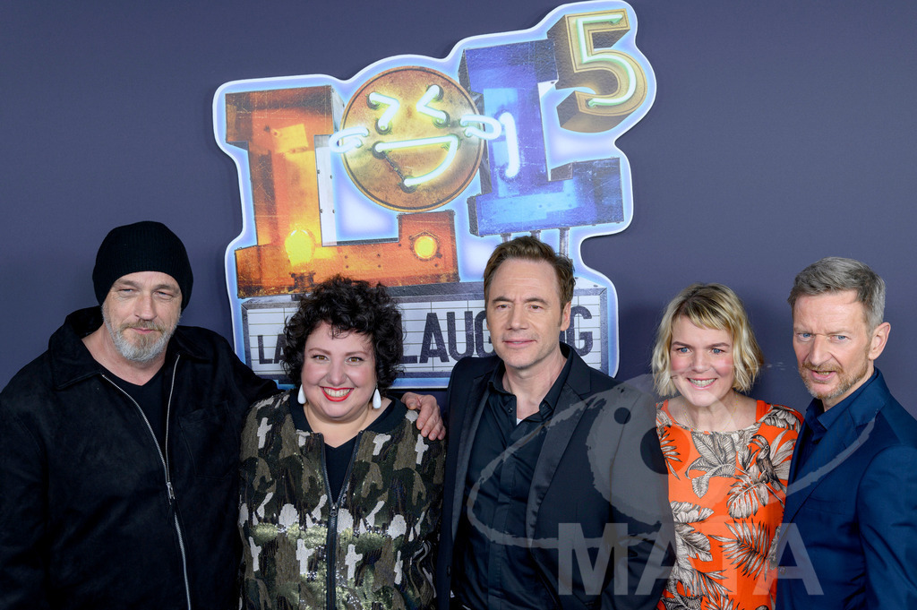 _DWA2191 | Torsten Sträter, Meltem Kaptan, Michael Bully Herbig, Mirja Boes und Michael Kessler bei der Premiere der 5. Staffel der Amazon Prime Video Comedy-Gameshow 'LOL: Last One Laughing' in der Astor Film Lounge. München, 21.03.2024 - Realisiert mit Pictrs.com