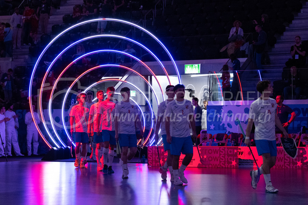 2025 Men's U19 WFC - Finland v Czechia | Czech players entering the arena during 2025 Men's U19 WFC, Switzerland: 04.05.2025, Zürich, Swiss Life Arena.Event page: <a href="https://www.u19wfc2025.ch/">www.u19wfc2025.ch</a>Credit: Markus Aeschimann, <a href="https://markus-aeschimann.ch">markus-aeschimann.ch</a>Instagram: <a href="https://instagram.com/sportfotografie.aeschimann">@sportfotografie.aeschimann</a> - Realisiert mit Pictrs.com