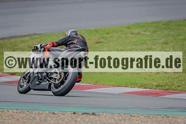 spof8727 | Professionelle Fotos von Sportveranstaltungen, aber auch Hochzeiten und anderen Events. - Realisiert mit Pictrs.com