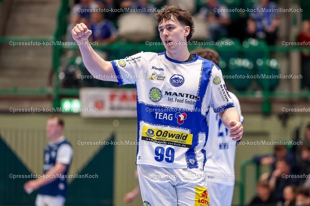 BHC11122501072 | 11.12.2025, Handball, HBL, Bergischer HC - ThSV Eisenach, Unihalle Wuppertal: Tillmann Leu (Eisenach #99) jubelnd 