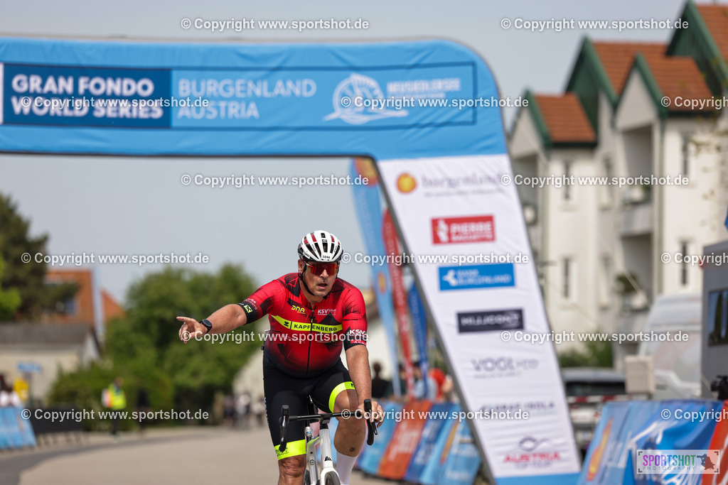 VJ__9551 | Neusiedlersee Radmarathon 2026@sportshot_your_pictrs #yourpictures#roadtowm2029 #nrm #neusiedlerseeradmarathon #neusiedlersee #neusiedlerseetourismus #burgenland #mörbisch #nrm26 #burgenlandtourismus #voglundco #poweredbyburgenlandtourismus #radsport #rad #marathon #ucigranfondo #visitburgenland #ucigranfondoworldseries
