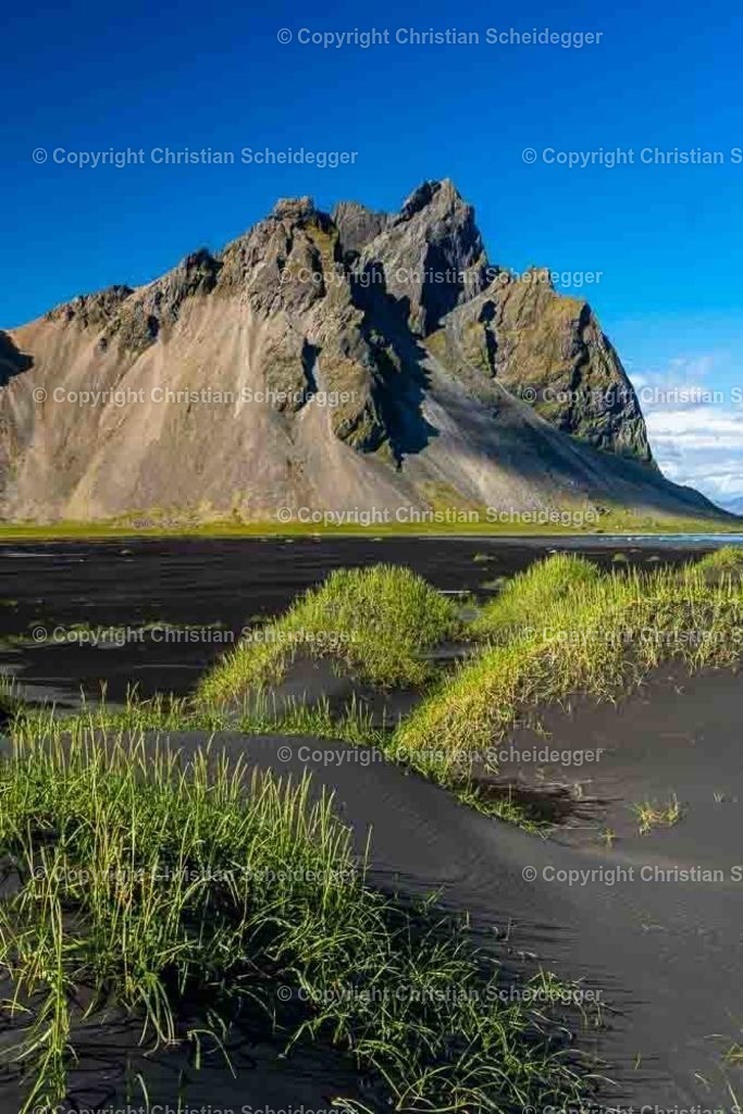 Vestrahorn | bezaubernde Landschaft mit Berg in Südisland - Realisiert mit Pictrs.com