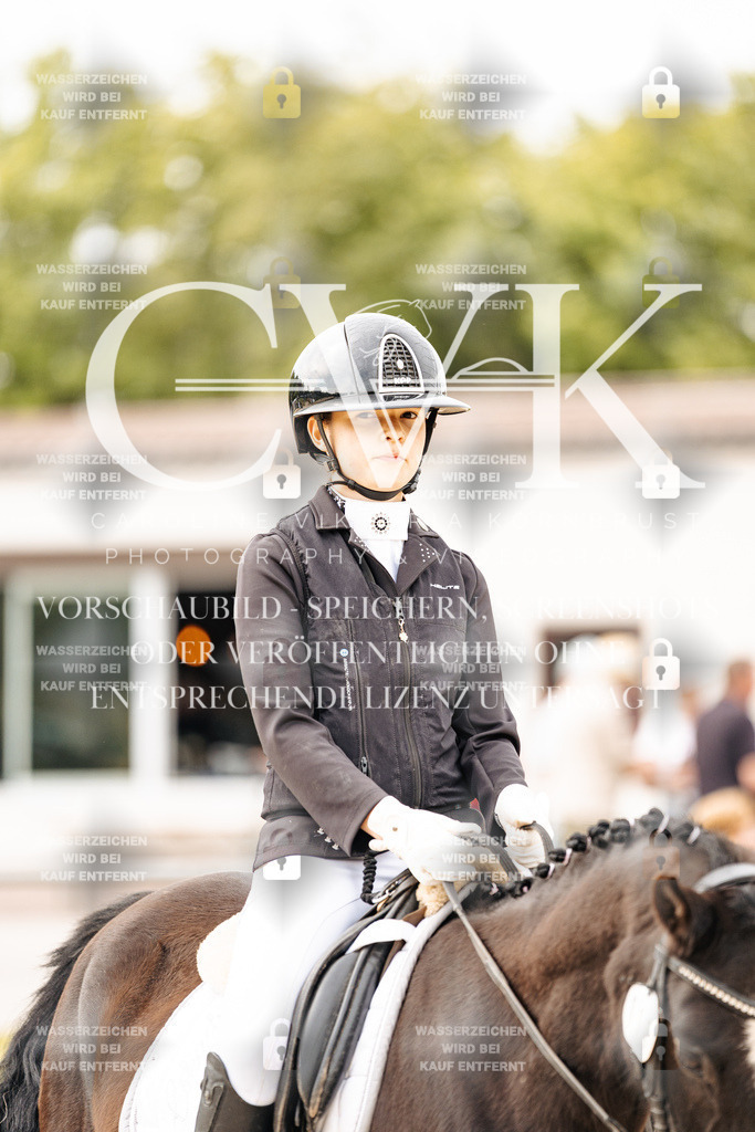 CK904298 | Turnierfotografie Pferdefotografie Trier Rheinland-Pfalz Pferdesport Reitsport Tierfotografie Sportfotografie Pferdevideo Pferdevideografie Equestrianvideography equestrianphotography  - Realisiert mit Pictrs.com