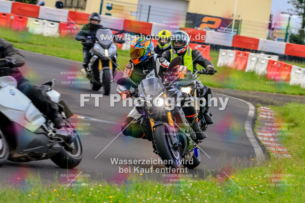 VBK-6571 | Hier findet Ihr Bilder von Touristenfahrten auf der Nürburgring Nordschleife oder von anderen Veranstaltungen die ich besucht habe. Viel Spass beim Durch Schauen 