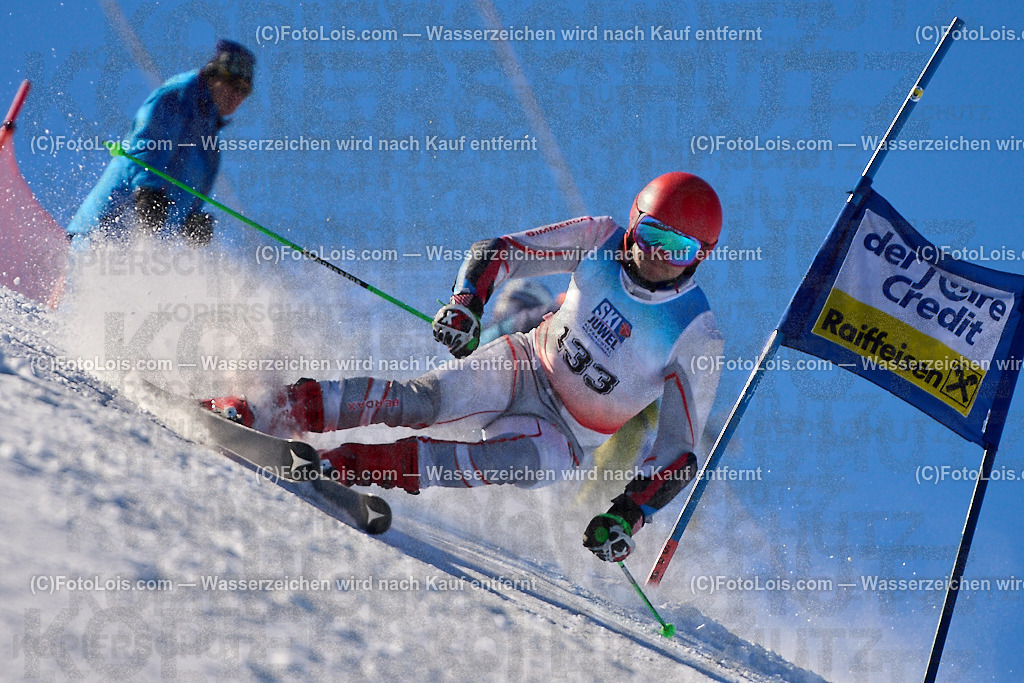 ALP5051_MASTERS-Cup_GS-A Herrn_Kubala Robert | (C)FotoLois.com, Alois Spandl. FIS Masters-Cup Wildschönau, Giant Slalom auf der Piste Schatzberg GS, Siegerehrung auf dem Dorfplatz Niederau, Sa 13. Januar 2024.