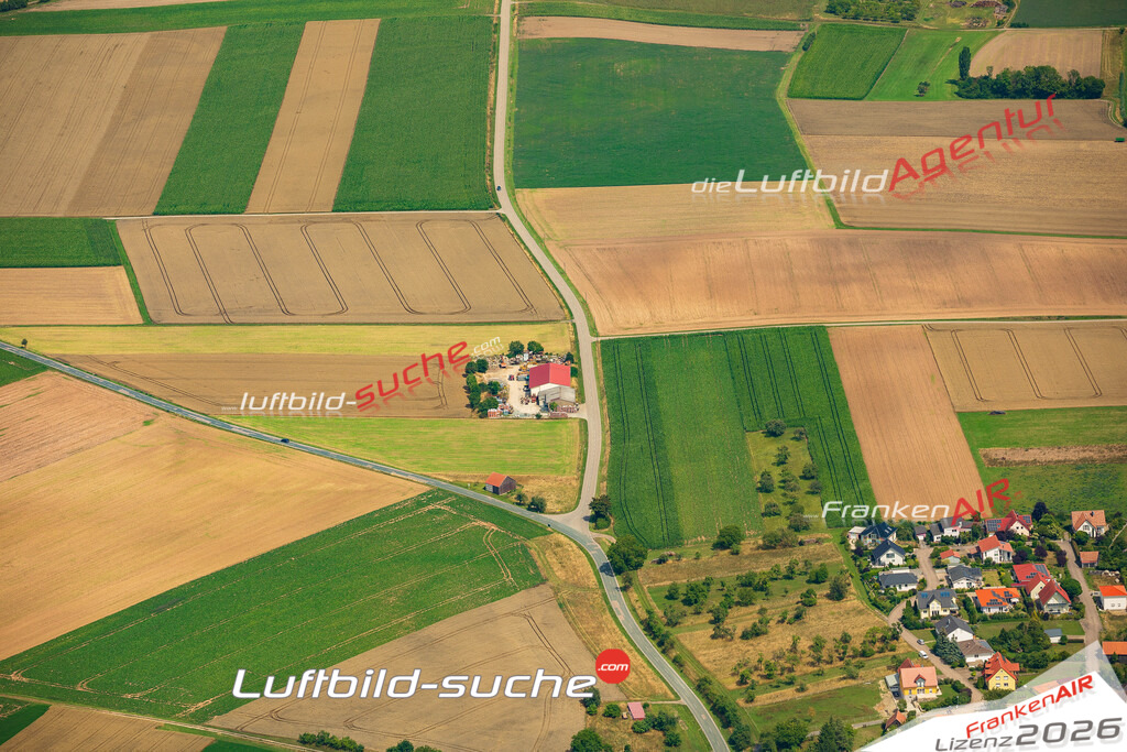 Luftaufnahme von Ippesheim - Die Luftaufnahme wurde 2025 vom UL-Flugzeug heraus erstellt ( keine Drohne ) - Hochauflösende Luftaufnahme - für professionelle Ausdrucke geeignet. Die Geschenkidee !Mit Lizenz und Bildrechte bestellbar