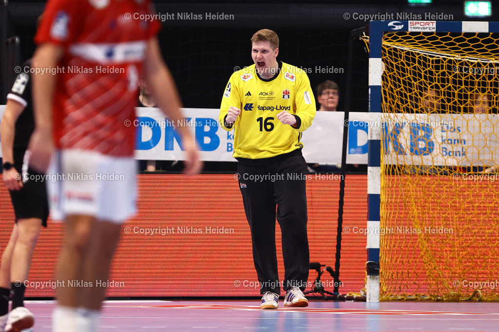 NH_HandballSportVereinHamburg_1VfLPotsdam_HandballBundesliga_03042025 | #16 Robin Paulsen Haug (HSV Hamburg)Handball I Herren I Bundesliga (Daikin HBL) I Saison 2024-2025 I 25. Spieltag I HSV Hamburg - 1. VfL Potsdam I 03.04.2025 I Sporthalle Hamburg