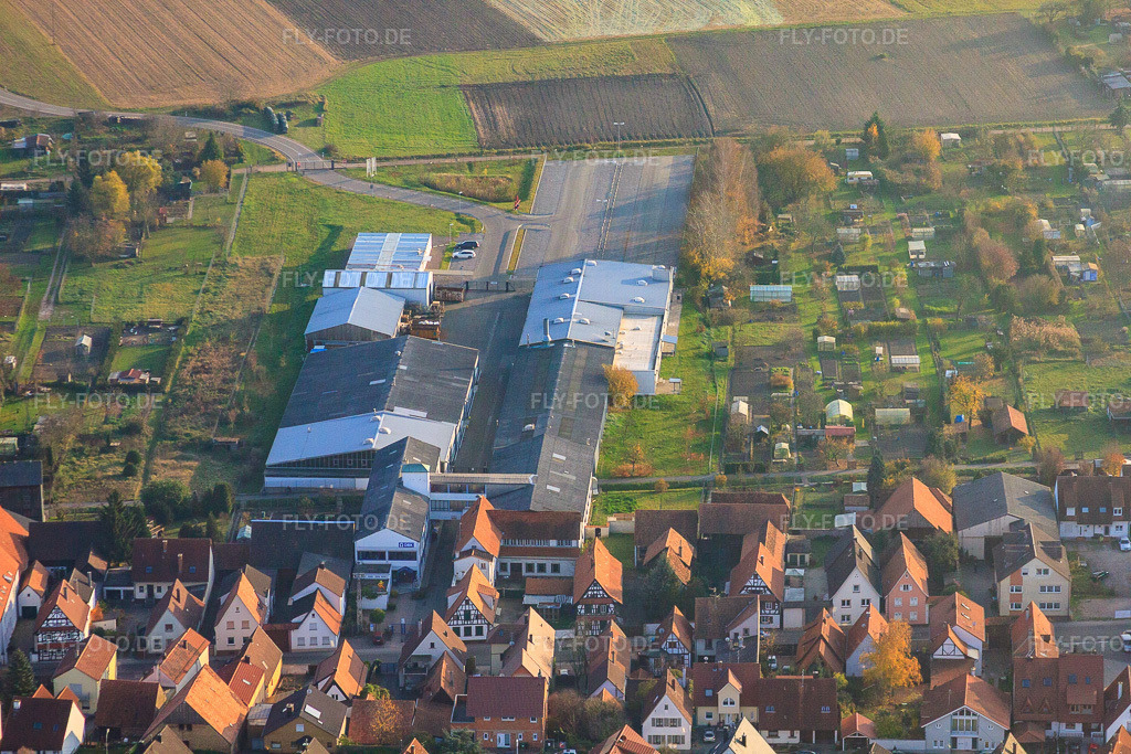 Luftbild: DBK Erweiterung in den Unterkandler Gärten in Kandel im Bundesland Rheinland-Pfalz in Deutschland. Foto: IMG_46422.jpg vom 12.11.2011 durch Werner Riehm/FLY-FOTO.de