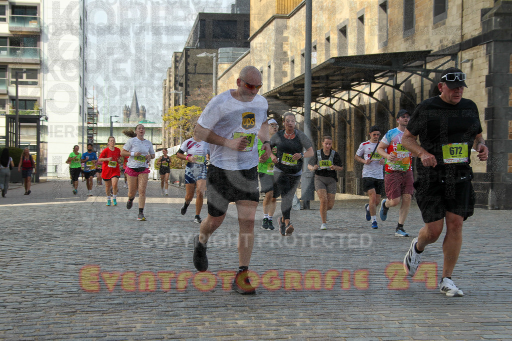 250920_1459_EV4_7777 | Sportfotografie im Rhein-Sieg Kreis, Köln, Bonn, NRW, Rheinland Pfalz, Hessen, etc. Unser Tätigkeitsfeld umfasst den Laufsport vom Volkslauf über den Marathon, Duathlon, Triathon bis zum Ultralauf wie Kölnpfad Ultra oder Schindertrail.