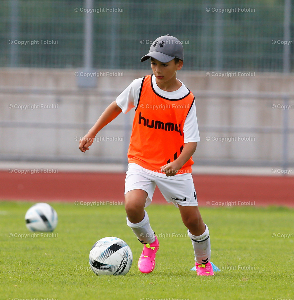 FUSBALLCAMPHERWIGDRECHSEL_56 | bilder, linz, photo, foto, fussball, sport, fotolui, bundesliga