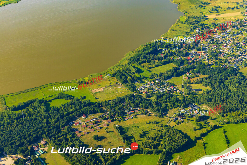 Übersichts Bild Fuhlendorf - Die Luftaufnahme wurde 2025 vom UL-Flugzeug heraus erstellt ( keine Drohnenaufnahme ) - Hochauflösende Luftaufnahme - für Wandbilder und großformatige Ausdrucke geeignet. Das besondere Geschenk!Hier alle&nbsp;Infos zur Lizenzierung der LuftaufnahmeWir fliegen auch dieses Jahr wieder in Ihre Region um Luftbilder zu erstellen.- Luftbild anfragen