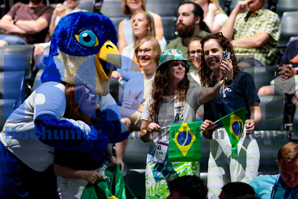 SES_TTG3X320250718-2423 | bond - Realisiert mit Pictrs.com