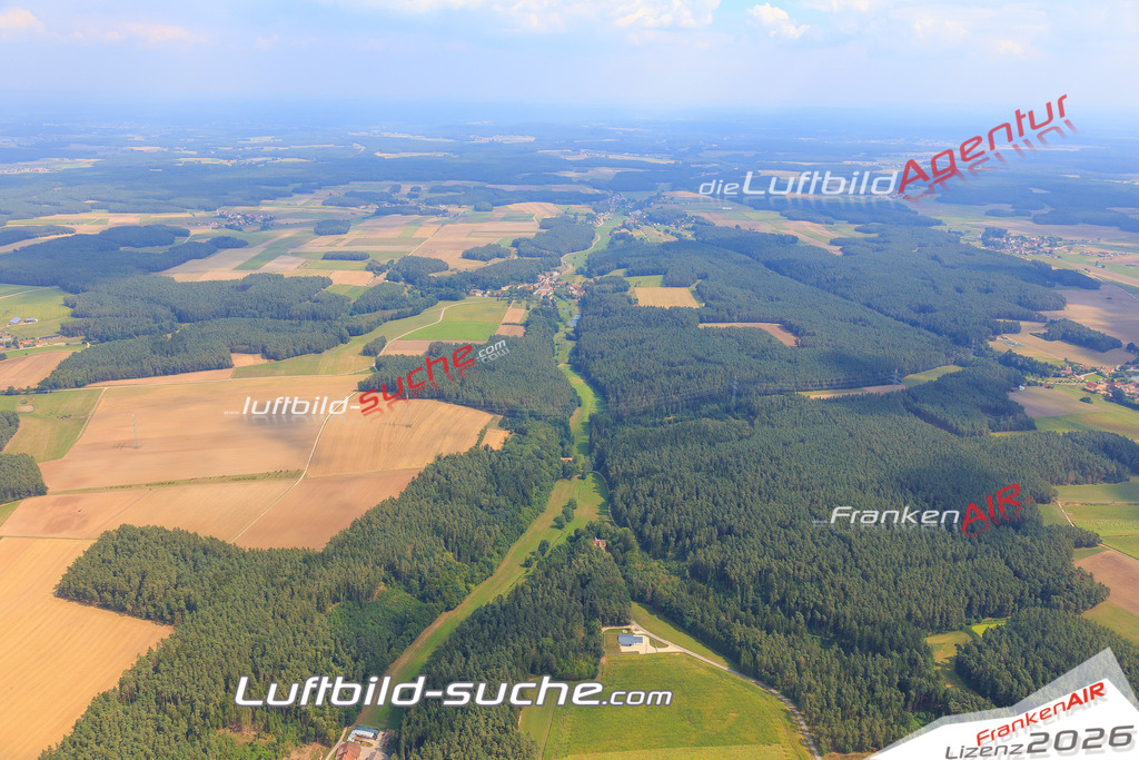 Luftbild von Haag Neuendettelsau - Luftaufnahme wurde 2015 von https://frankenair.de mittels Flugzeug (keine Drohne) erstellt - die Geschenkidee