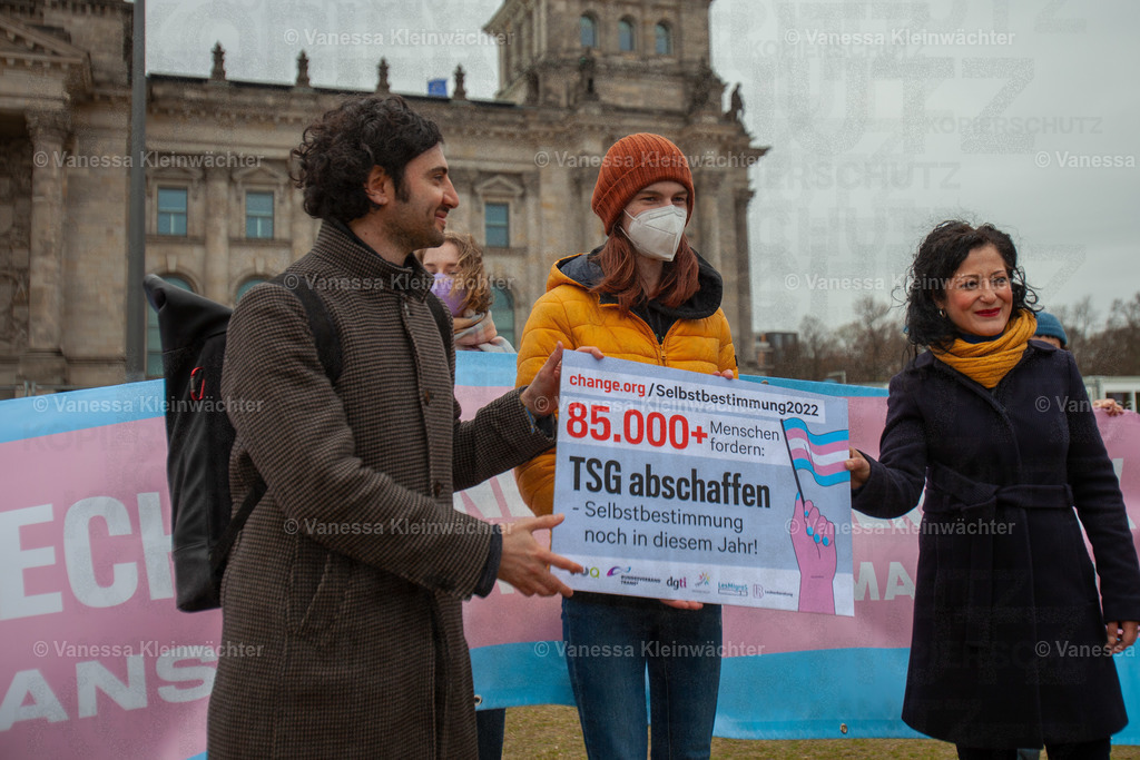 Trans Day Of Visibility Kundgebung 2022 in Berlin | Vanessa Kleinwächter - Realisiert mit Pictrs.com