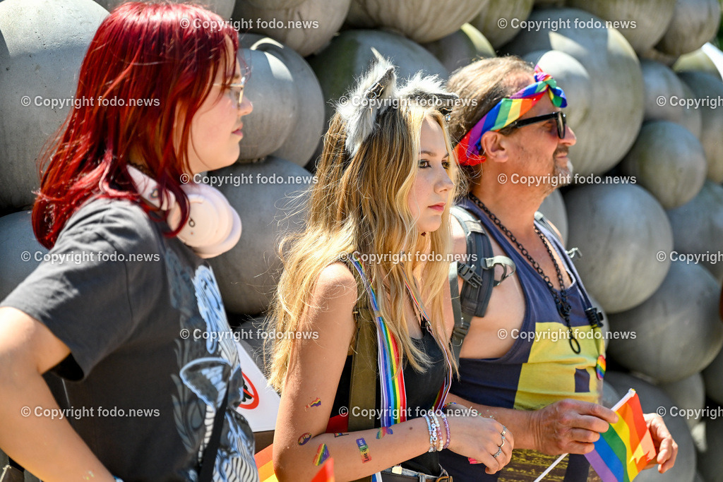 Linzpride 2025_ 21.06.2025-105 | 21.06.2025, Linz, AUT, Linzpride 2025, im Bild Teilnehmer an der Linz Pride 2025