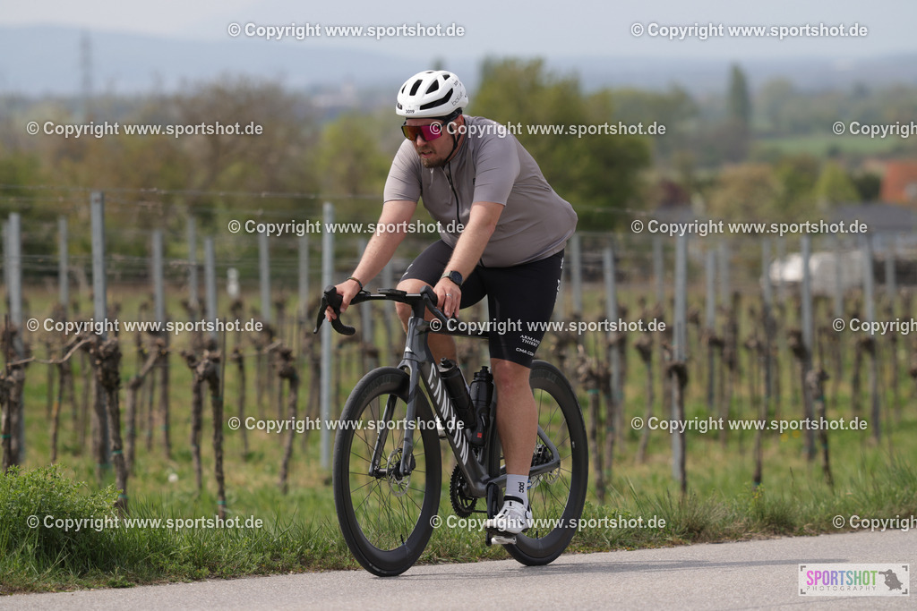 368A4717 | Neusiedlersee Radmarathon 2026@sportshot_your_pictrs #yourpictures#roadtowm2029 #nrm #neusiedlerseeradmarathon #neusiedlersee #neusiedlerseetourismus #burgenland #mörbisch #nrm26 #burgenlandtourismus #voglundco #poweredbyburgenlandtourismus #radsport #rad #marathon #ucigranfondo #visitburgenland #ucigranfondoworldseries