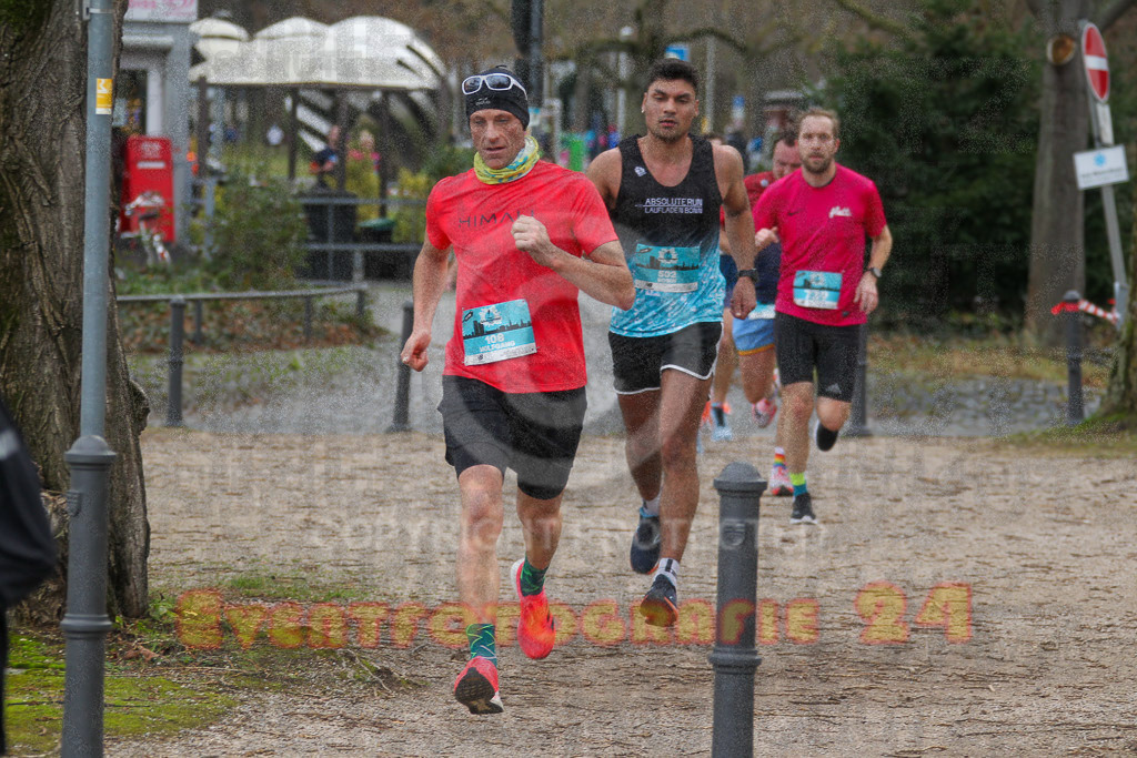 231231_1125_EV4_9554 | Sportfotografie im Rhein-Sieg Kreis, Köln, Bonn, NRW, Rheinland Pfalz, Hessen, etc. Unser Tätigkeitsfeld umfasst den Laufsport vom Volkslauf über den Marathon, Duathlon, Triathon bis zum Ultralauf wie Kölnpfad Ultra oder Schindertrail.
