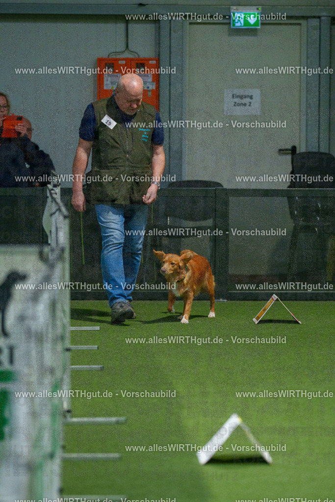 7R504508 | Professionelle Tierfotografie in Mönchengladbach von Daniel Wirth (allesWIRTHgut). Liebevolle & natürliche Bilder von Hunden & Katzen für unvergessliche Erinnerungen.