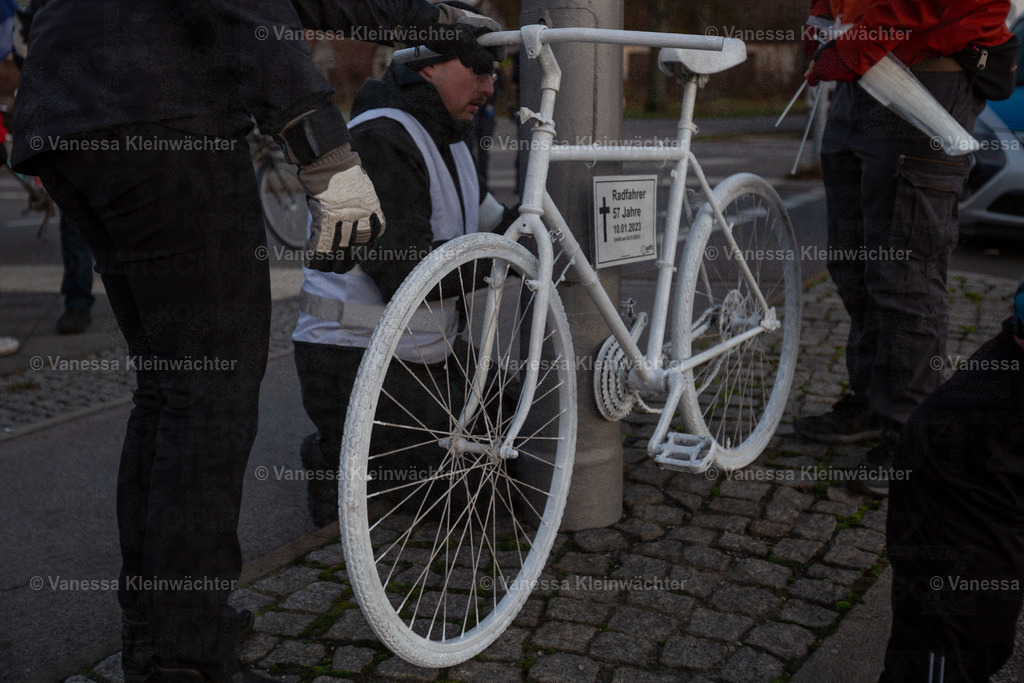 230115_Geisterrad_Spandau-4 | Vanessa Kleinwächter - Realisiert mit Pictrs.com