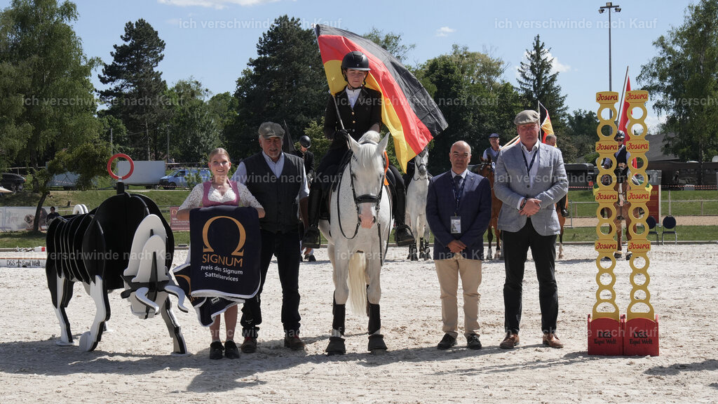 WE_SP_Stoib_Siegerehrung_PI2025_2150 | Pferd International München 2025