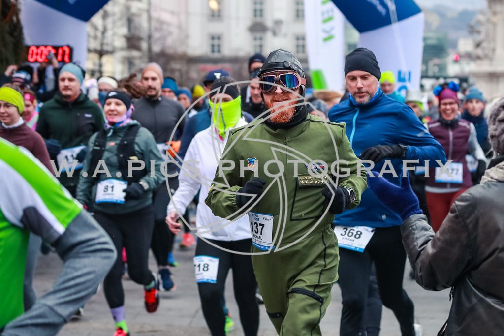 SILVESTERLAUF LINZ 25 | Linz, AUSTRIA, 31. Dezember 25, TRIRUN SILVESTERLAUF LINZ 25 , Image shows: 
Photo: WAPICS / BINDER Manuel
