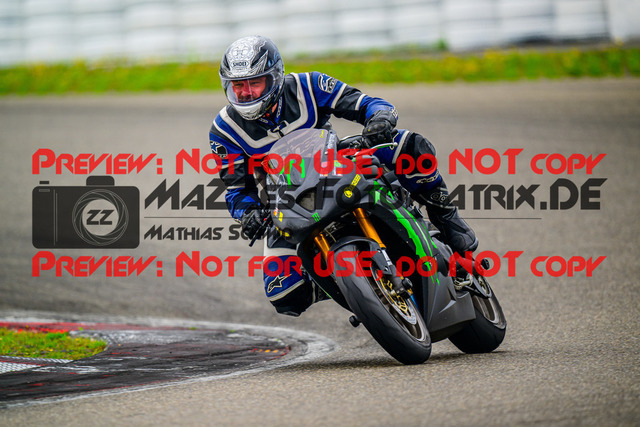 MaZZes_FotoMatrix_240804_6007705_2719 | Fotograf Mathias Schmid
Sportfotograf,
Eventfotograf,
Hochzeitsfotograf,
Portraitfotograf