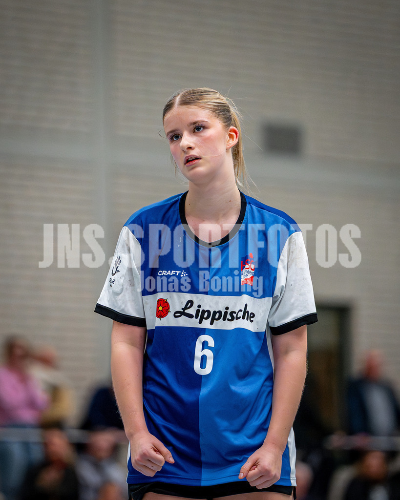Handball I Frauen I Saison 2025-2026 I 3. Liga Staffel Nord I 10. Spieltag I SC SFN Vechta - HSG Blomberg-Lippe II I 0760 | Frustration bei Amy Hounshell (6, HSG Blomberg-Lippe II) - Realisiert mit Pictrs.com