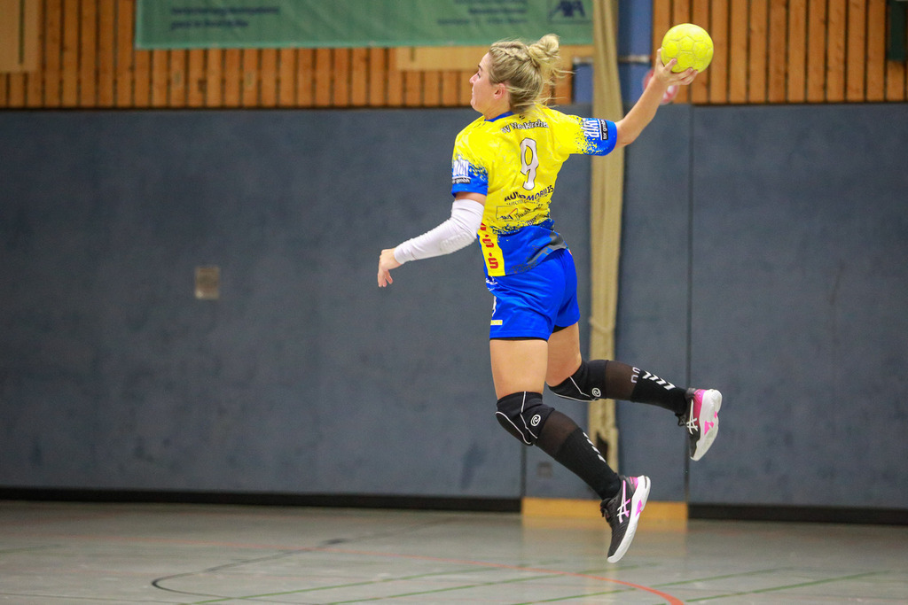 SVN_TvVoerde_021124_134 | Bildergalerie von Sport-Ereignissen aber auch von weiteren spannenden Dingen - nicht nur vom Niederrhein. In Anlehnung an den bekannten Spruch von Hanns Dieter Hüsch heißt das Motto: "Niederrhein ist überall".  - Realisiert mit Pictrs.com