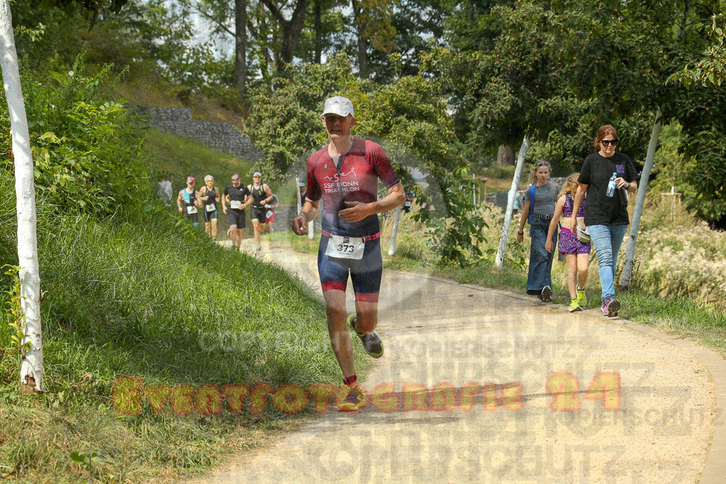 250824_1341_EX1_3265 | Sportfotografie im Rhein-Sieg Kreis, Köln, Bonn, NRW, Rheinland Pfalz, Hessen, etc. Unser Tätigkeitsfeld umfasst den Laufsport vom Volkslauf über den Marathon, Duathlon, Triathon bis zum Ultralauf wie Kölnpfad Ultra oder Schindertrail.