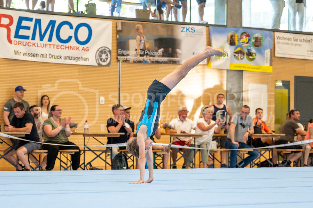 104. Zürcher Kunstturnertage Neftenbach - 15. May 2022 | 104. Zürcher Kunstturnertage Neftenbach
Turnhalle Ebni, Neftenbach
Programm 1 (P1)
Bild: Sportfotografie Markus Aeschimann | www.markus-aeschimann.ch - Realisiert mit Pictrs.com