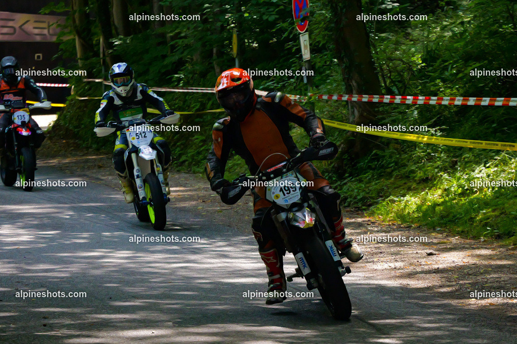 P1036763 | Erleben Sie atemberaubende, hochqualitative Fotos Ihrer Fahrt entlang der malerischen Alpenstraßen. Besuchen Sie alpineshots.com, um professionelle Aufnahmen Ihrer unvergesslichen Reise zu finden und zu kaufen - Realisiert mit Pictrs.com