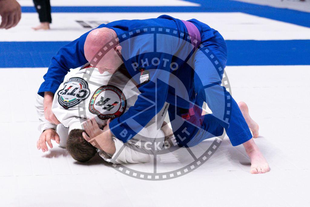 20241013PBB1109 | Athletes compete during the AJP Tour Europe Continental Jiu-Jitsu Amateurs & Masters Championship on October 13, 2024 in Almere near Amsterdam, Netherlands. © Chiara Dazi / photoblackbelt