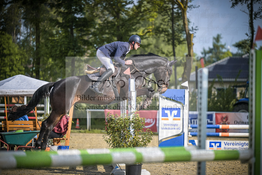 DOS_4788 | Entdecke hochwertige Reitturnierfotos von Foto Oger. Professionell, emotional und authentisch – jetzt Lieblingsmomente im Shop bestellen.Deutschlandweite Turnierfotografie. - Realisiert mit Pictrs.com
