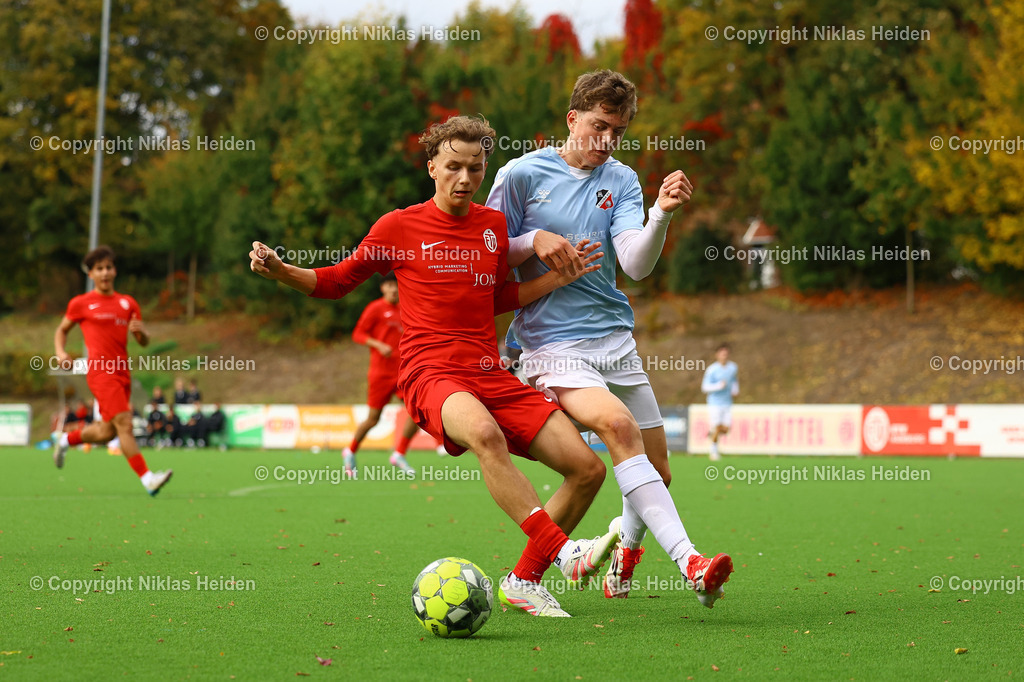 NH_EimsbüttelerTVU19_Altona93U19_RegionalligaNord_11102025 | #23 Mats Jordi Mattern (Eimsbütteler TV U19), #4 Noah Larsen Reicherz (Altona 93 U19)Fußball I Junioren I A-Junioren Regionalliga Nord I Saison 2025-2026  I 7. Spieltag I Eimsbütteler TV U19 - Altona 93 I 11.10.2025 I Sportzentrum Hoheluft