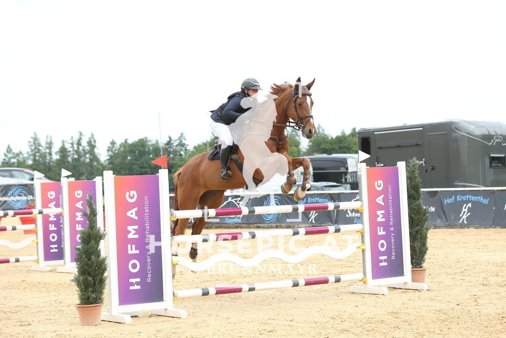 DL2Q2469 | Willkommen bei Brunnmayr - Design & Fotografie – Ihrem Spezialisten für Reitturniere und Pferdeveranstaltungen in Oberösterreich, Salzburg und Bayern! Seit über 17 Jahren sind wir leidenschaftlich dabei.