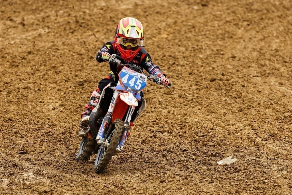 Motocross_Gerstetten_250802_3223 | Fotopresso – Sportfotografie in Heidenheim & Umgebung. Professionelle Sportfotografie für unvergessliche Momente. Dynamische Action-Shots, emotionale Szenen & hochwertige Bilder. - Realisiert mit Pictrs.com