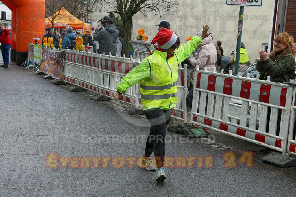 251130_1134_EX1_8115 | Sportfotografie im Rhein-Sieg Kreis, Köln, Bonn, NRW, Rheinland Pfalz, Hessen, etc. Unser Tätigkeitsfeld umfasst den Laufsport vom Volkslauf über den Marathon, Duathlon, Triathon bis zum Ultralauf wie Kölnpfad Ultra oder Schindertrail.