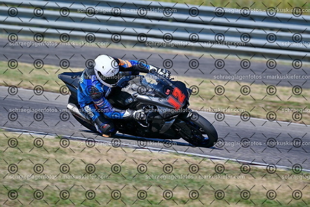 26bt04-0074 | markuskiefer.com - Realisiert mit Pictrs.com
