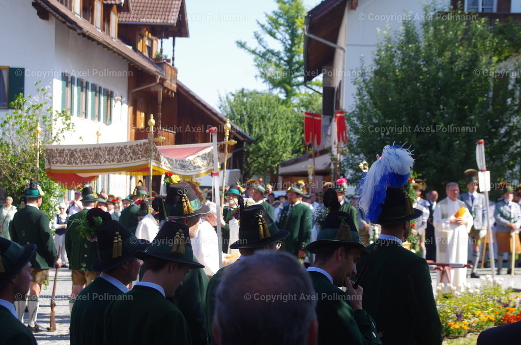 IMGP5457 | fotografiert von Axel PollmannLeonhardi Wallfahrt Benediktbeuern und Murnau, Fronleichnam, Fasching, Landschaft im Loisachtal und Benediktbeuern  - Realisiert mit Pictrs.com
