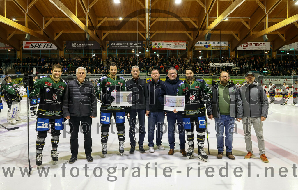 2023-01-13_001_TSV_Erding_gegen_VfE_Ulm-Neu-Ulm | Erding, Deutschland, 13.01.2023:
Eishockey, Bayernliga 2022 / 2023, 27. Spieltag, TSV Erding gegen VfE Ulm/Neu-Ulm, Endergebnis: 

Foto: Christian Riedel / fotografie-riedel.net