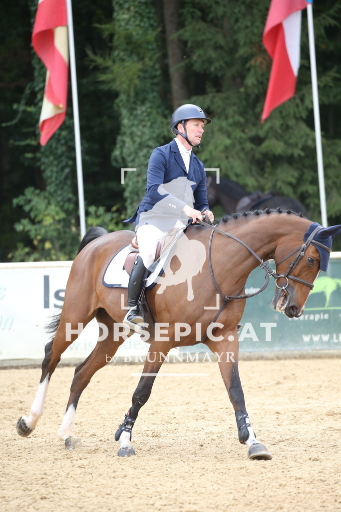 DL2Q4592 | Willkommen bei Brunnmayr - Design & Fotografie – Ihrem Spezialisten für Reitturniere und Pferdeveranstaltungen in Oberösterreich, Salzburg und Bayern! Seit über 17 Jahren sind wir leidenschaftlich dabei.