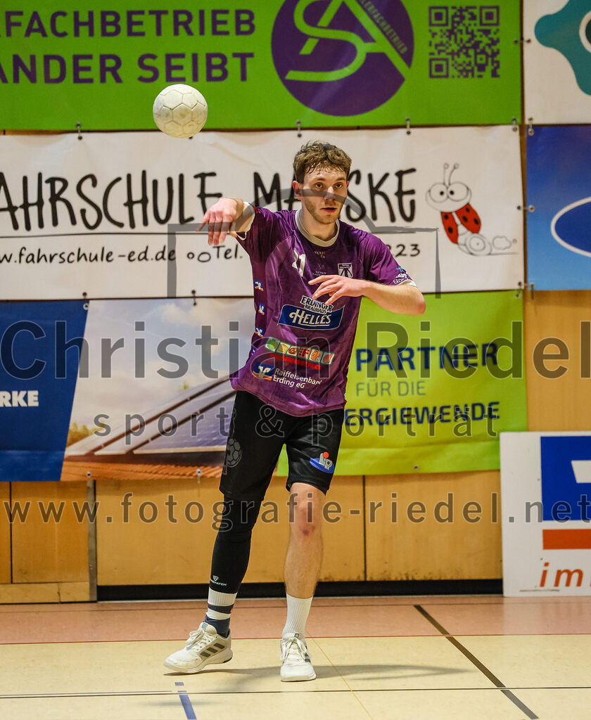 2024-10-20_005_SpVgg_Altenerding_II_gegen_TSV_Taufkirchen-Vils | Erding, Deutschland, 20.10.2024:Handball, Bezirksliga Männer Ost 2024 / 2025, 3. Spieltag, SpVgg Altenerding II gegen TSV Taufkirchen/Vils, Endergebnis: 15:20Severin Lößl (SpVgg Altenerding, #21)Foto: Christian Riedel / fotografie-riedel.net