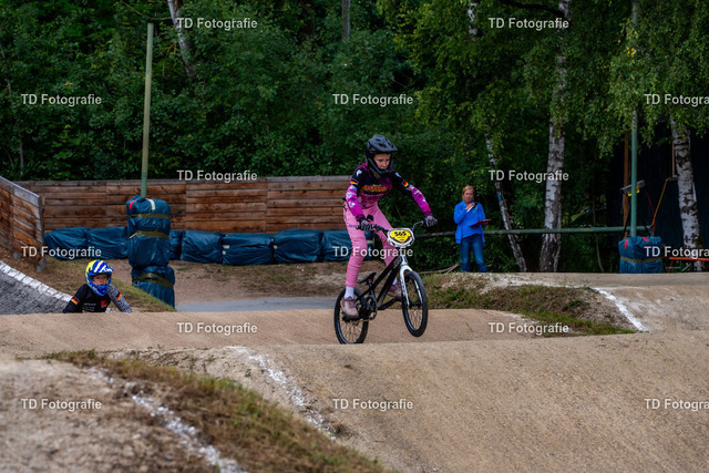BayBMX2026-05190 | Fotogalerie von Thomas Dettweiler mit Eventbildern und lizenzfreien Fotos. Perfekt als Wandbild, für Büro, Website oder private Nutzung. - Realisiert mit Pictrs.com