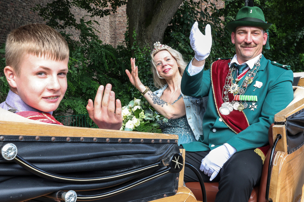 top-top.de 240602-059 | Foto, Video, Fotografie, Videografie, Fotobox, DJ, Discjockey, Musik, Musikbox, Veranstaltung, Photobooth, Amazon, Ebay, Buchtipp, Bestseller, Autor, Verlag, Buch, Wesel, Hamminkeln, NRW, Dinslaken, Rees, Drohne, Hochzeit, Party, Fotobox, Wesel, Fotograf