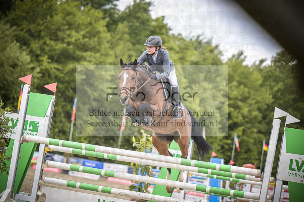DOS_5359 | Entdecke hochwertige Reitturnierfotos von Foto Oger. Professionell, emotional und authentisch – jetzt Lieblingsmomente im Shop bestellen.Deutschlandweite Turnierfotografie. - Realisiert mit Pictrs.com