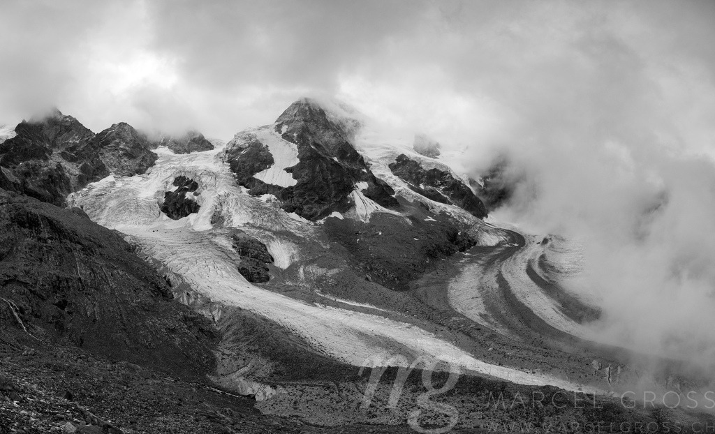 panorama of glaciers from Cabane du Mountet with Glacier Durand and Glacier du Grand Cornier, Valais | Die ideale Geschenkidee für Naturliebhaber. Naturbilder von Marcel Gross Photography für ihr Zuhause in den verschiedensten Formaten und Materialien. - Realisiert mit Pictrs.com