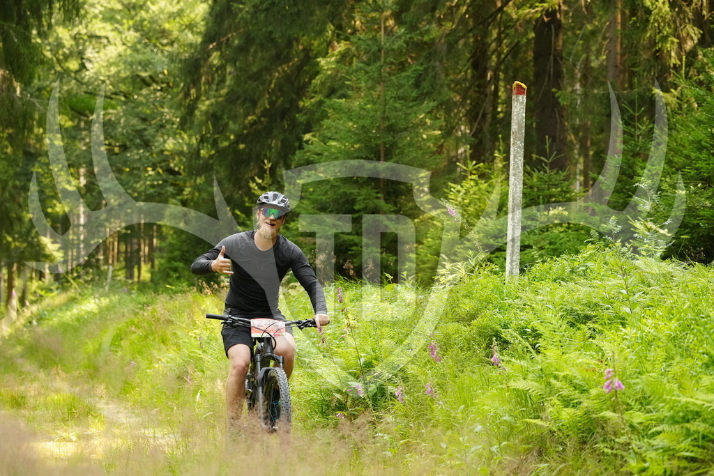 FC103214 | Fotogalerie der Treibjagd im Dunkelwald - Dein MTB Etappenrennen im Erzgebirge - Realisiert mit Pictrs.com