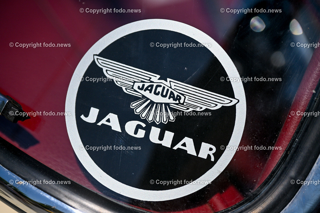 Slowakei_ Povazska Bystrica_ Veteran Tour Manin_ 14.06.2025-39 | 14.06.2025, Slowakei, SVK, Trenciansky kraj, Povazska Bystrica, im Bild Oldtimer Klub, Historische Fahrzeuge, Veteran Tour Manin, Auto, Alt, Besucher, Menschen, Feature, Symbolbild